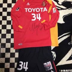 吉田麻也さんのユニフォームのサムネイル