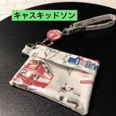 ☆大きめ！キャスキッドソンICパスケースキーリール付き付きラミネートハンドメイド ☆ICパスケース付小物入れ キーリール付きキャスキッドソンラミネート