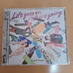 King & Prince　 Life goes on／We are youngのサムネイル
