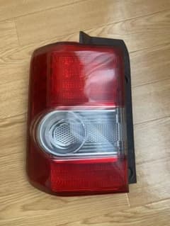 L575S L585S ピクシス コンテ後期LED純正テール 左右セットのサムネイル