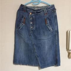 美品 キューブシュガーデニムスカートのサムネイル