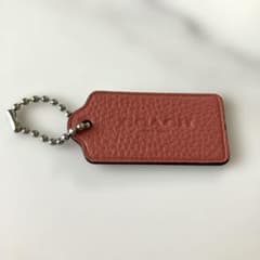 【コーチ】レザータグ　キーホルダー ピンク