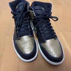 Jordan 1 Retro High OGBlack MetallicGoldのサムネイル