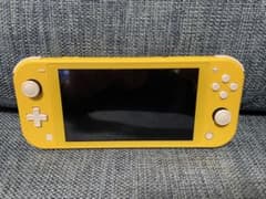 任天堂　Switch Lite 本体のサムネイル