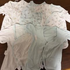 西松屋　新生児　肌着 コンビ肌着 短肌着 セット 恐竜柄のサムネイル