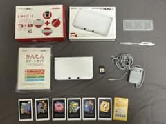 メルカリ祭最終値下げ【美品】ニンテンドー3DS LL ホワイト 本体 充電器のサムネイル