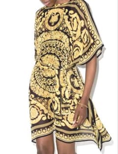 versace 大判スカーフドレス　新品タグ付き versace 大判スカーフドレス 新品タグ付き - メルカリ