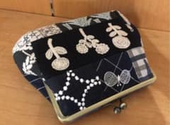 ミナペルホネン   ハンドメイド　がま口　パッチワーク　ボヌールのサムネイル