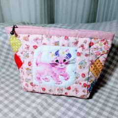 ハンドメイドポーチ　パッチワーク　小物のサムネイル