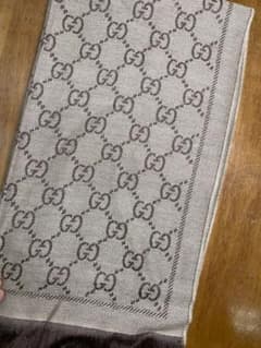 GUCCI マフラーのサムネイル