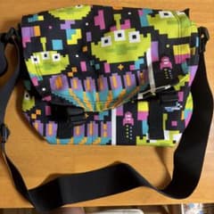 リトルグリーンメン　ディズニーランド限定バッグ 値下げ交渉可のサムネイル