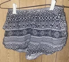 ネイティブ柄　ショートパンツ　H&Mのサムネイル