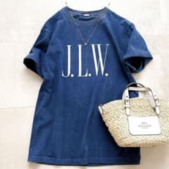 【美品】 ミューズ ドゥーズィエムクラス J.L.W Tシャツ ブルー 美品 ミューズ ドゥーズィエムクラス J.L.W Tシャツ ブルー 大人気