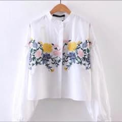 ☆大人気☆  刺繍 花柄 シャツのサムネイル