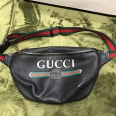 GUCCIボディバッグのサムネイル