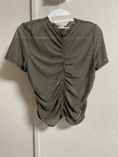 GU シアーギャザーTシャツ　半袖　オリーブ　カーキ　ジーユー　シースルー