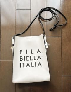 FILA サコッシュ ショルダーバッグ アイボリー ミニバッグ 美品のサムネイル