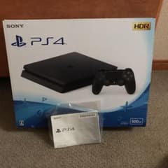 PlayStation®4 ジェット・ブラック 500GB CUH-2100A…のサムネイル