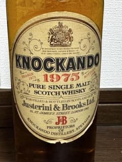 KNOCKANDO 1975 ピュアシングルモルトウイスキー - メルカリ