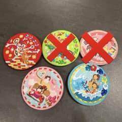 Disney Characters 刺繍缶バッジビスケット2 4つセットのサムネイル