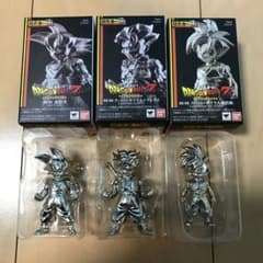 超合金の塊　ドラゴンボール　悟空　悟飯　トランクスのサムネイル