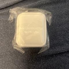 ミセスグリーンアップル　ホワイトラウンジ　ピンバッチのサムネイル