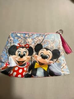 【️少々難ありお値下げ】東京ディズニーリゾート ミッキー＆ミニー ポーチのサムネイル