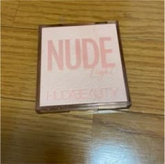 HUDABEAUTY オブセッションヌードアイシャドウパレットのサムネイル