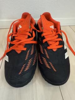 adidas Predator サッカートレーニングシューズ24cmのサムネイル