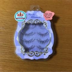 ミッシュブルーミン つけまつげのサムネイル