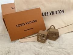 LOUIS VUITTON ヘアゴム ベージュ 花柄のサムネイル