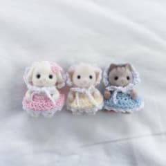 シルバニアファミリー 赤ちゃん用 手編みドレス＆ボンネットのサムネイル