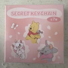 ディズニー SECRET KEYCHAIN 桜 キーホルダーのサムネイル