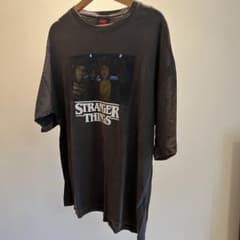 【期間限定出品/即購入◎】STRANGER THINGS グラフィックTシャツのサムネイル