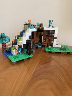 LEGO Minecraft 21134のサムネイル
