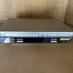 Panasonic NV-VP33 DVD/VHS一体型デッキ ⚠️ジャンク品 - メルカリ
