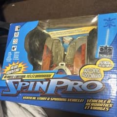 激安‼️ 美品‼️SPIN PRO ラジコンカー スタントカーのサムネイル