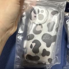 牛柄スマホカバーiPhone15のサムネイル