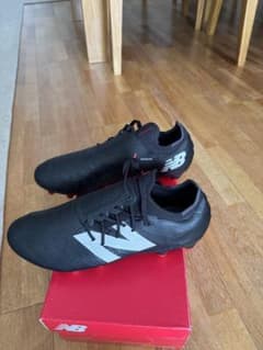新品　未使用　New Balance Furon サッカーシューズのサムネイル