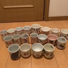 サンリオ昭和レトロ　希少コップ19点　1980年代　中古品のサムネイル