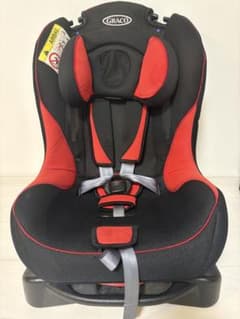 GRACO チャイルドシート ブラック×レッドのサムネイル