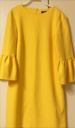ZARA♡袖フリル　ワンピースのサムネイル