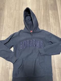 supreme パーカーのサムネイル