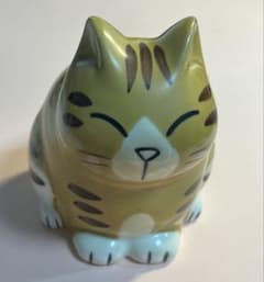 有田焼 猫の貯金箱 吉澤深雪 ベージュ色 - メルカリ