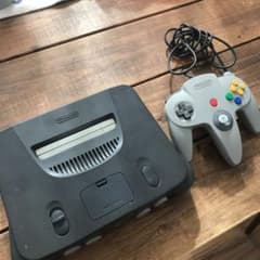 ニンテンドー64 本体　コントローラーのサムネイル