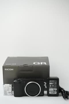 [極美品] [ショット数1,422] RICOH リコー GR III GR3 極美品] [ショット数1,422] RICOH リコー GR III GR3 - メルカリ