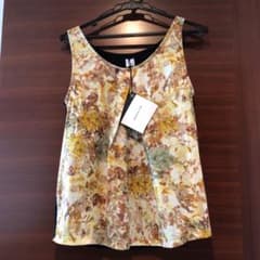 お値下げ　花柄 タンクトップのサムネイル