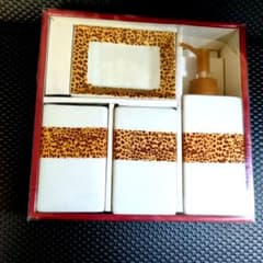 ヒョウ柄　陶器　バスルーム4点セットのサムネイル