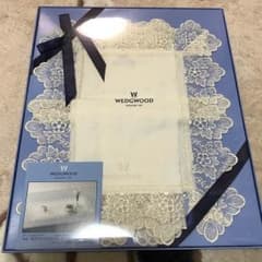 のびこ様専用   WEDGWOOD  テーブルセンターのサムネイル