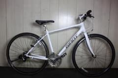 GIANT ESCAPE R3 700C アルミ 24速 470mm 白クロス 店頭受取限定 ジャイアント ESCAPE R3 2024 クロスバイク 700C 24段